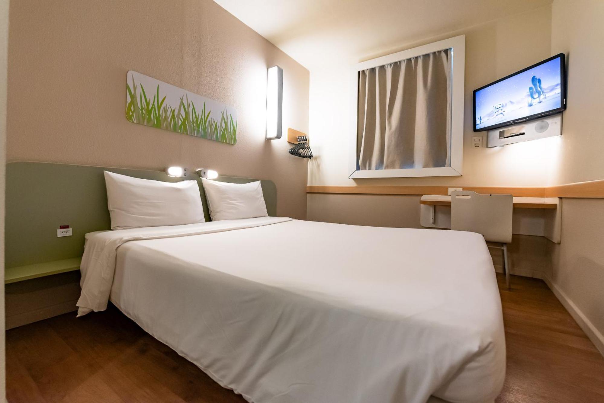 Ibis Budget Vitoria Hotel Bagian luar foto