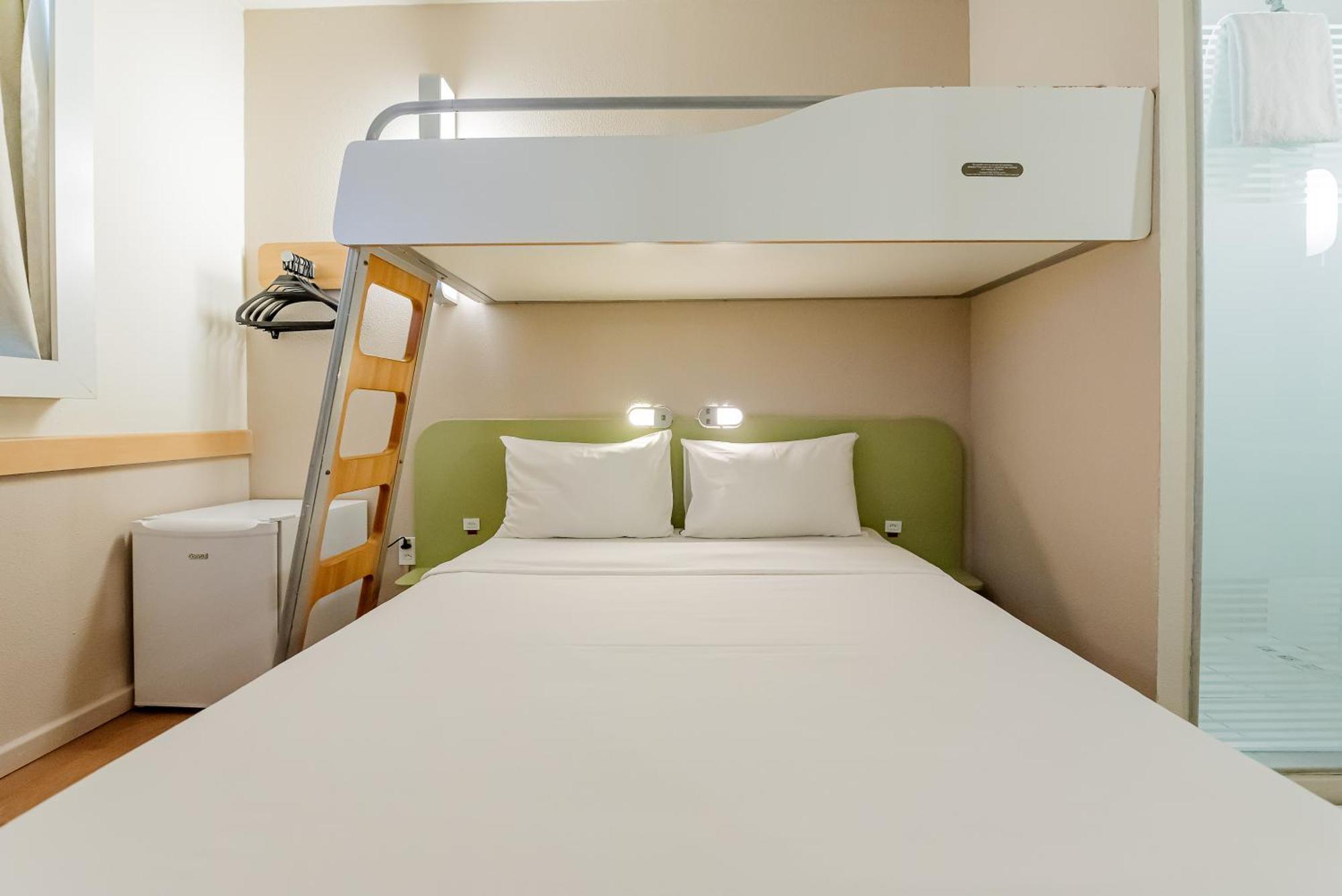 Ibis Budget Vitoria Hotel Bagian luar foto