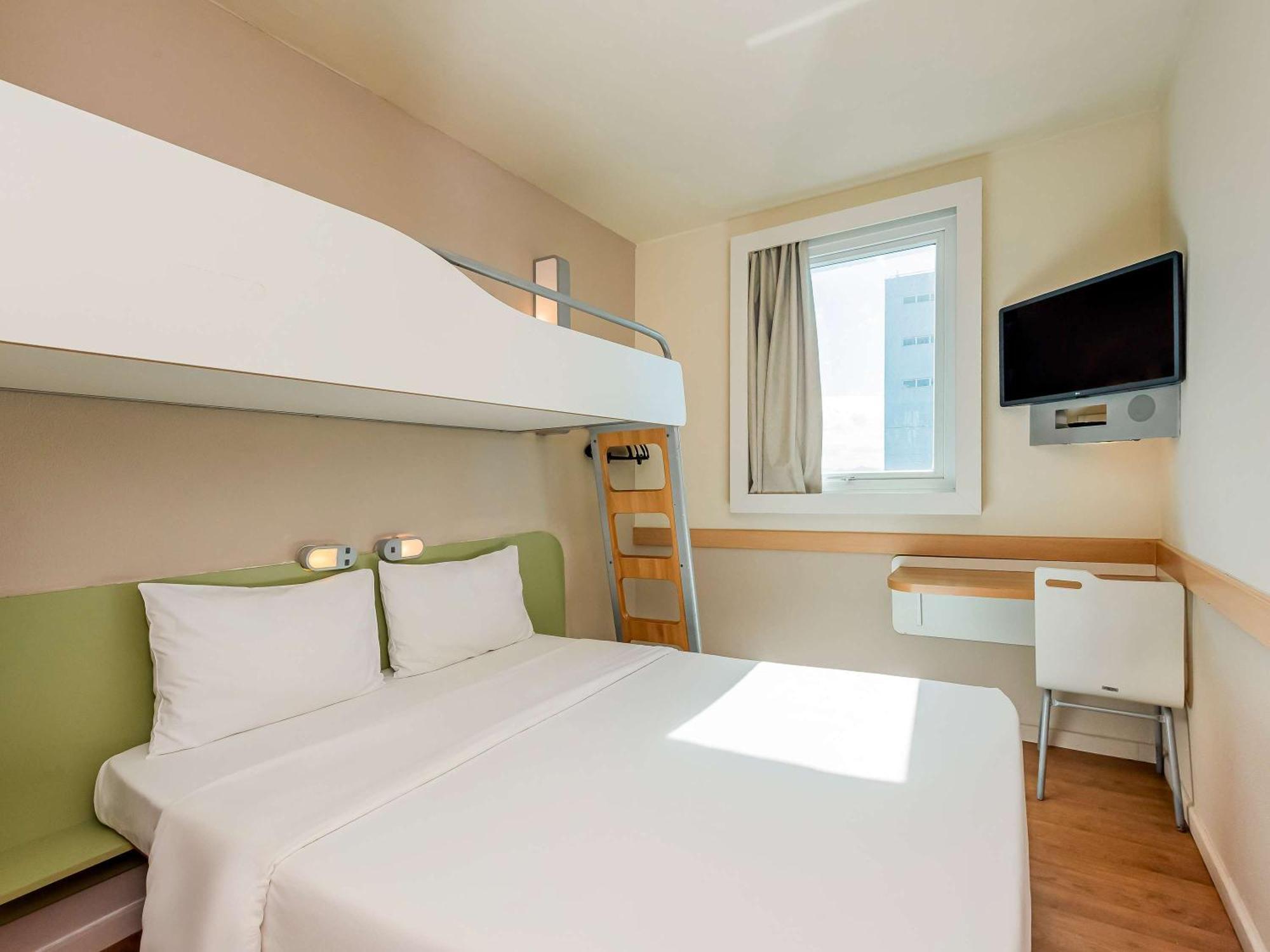 Ibis Budget Vitoria Hotel Bagian luar foto