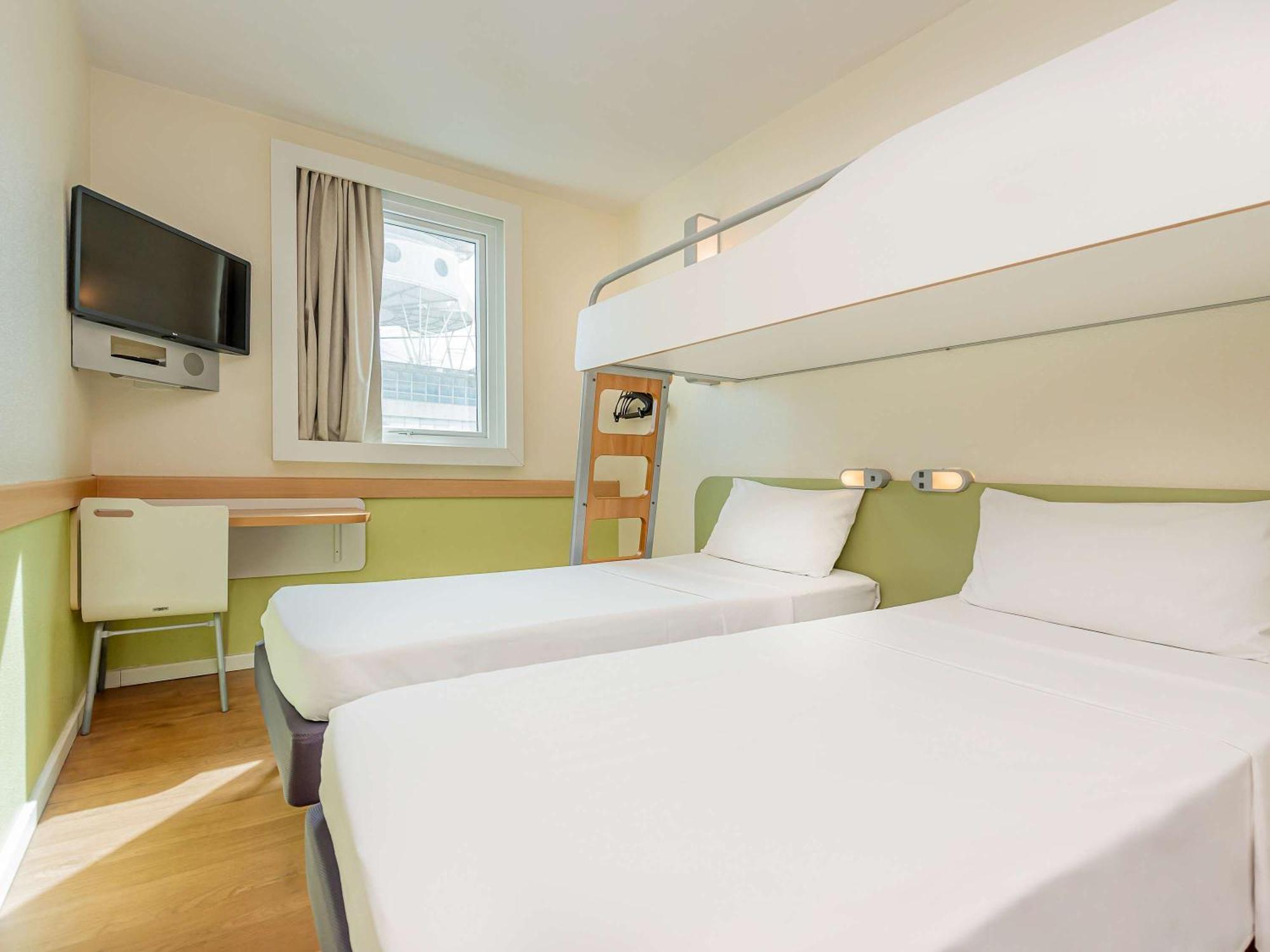 Ibis Budget Vitoria Hotel Bagian luar foto