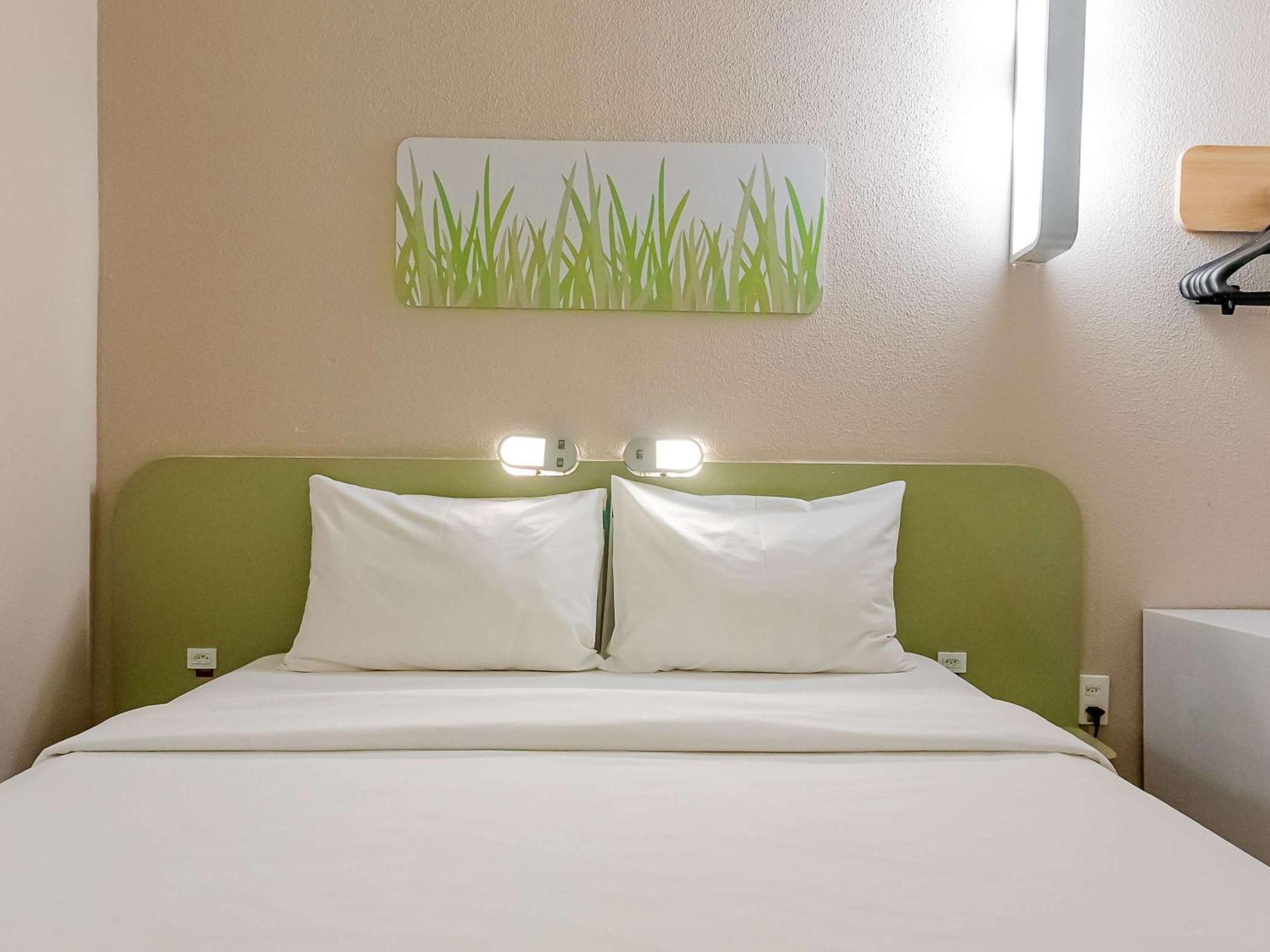 Ibis Budget Vitoria Hotel Bagian luar foto