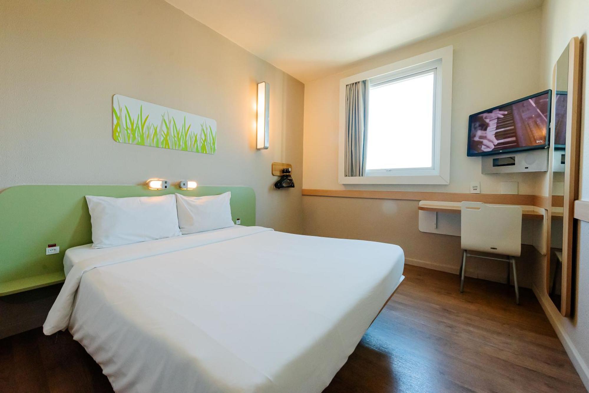 Ibis Budget Vitoria Hotel Bagian luar foto